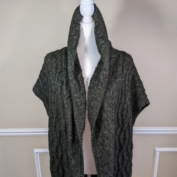 Alice + Olivia Dark Green Oversized Wool & Alpaca Short Sleeve Sweater Shacket - Picture 4 of 6